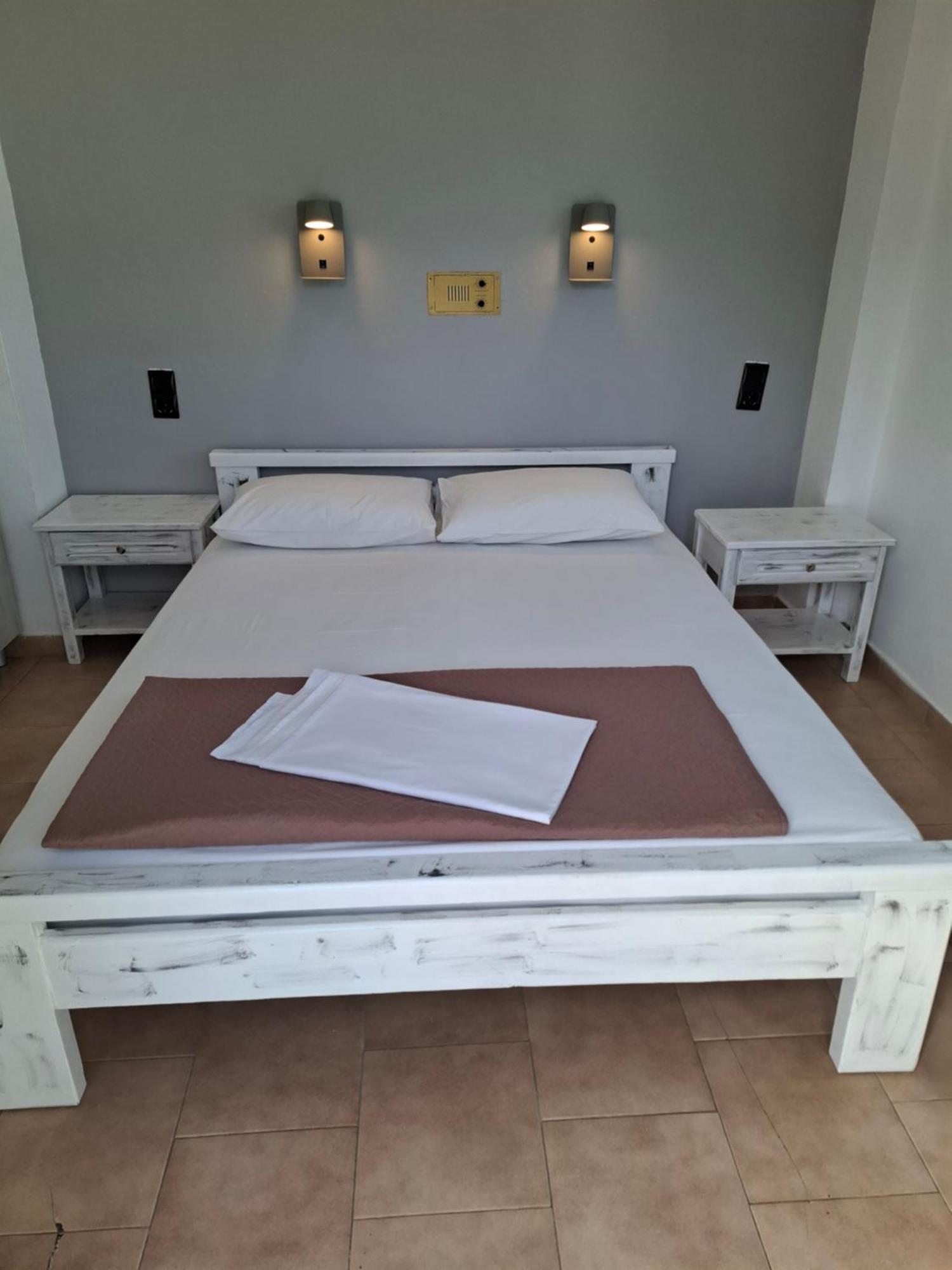 Ostria Hotel Agia Galini  Exterior photo