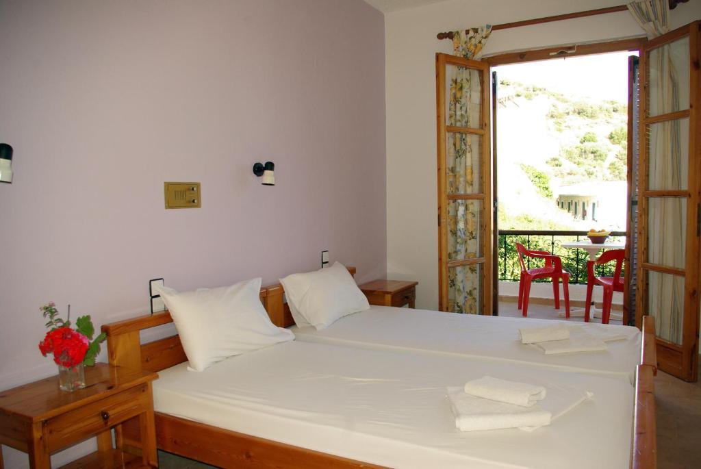 Ostria Hotel Agia Galini  Exterior photo
